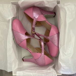 Laduca pink metallic heels